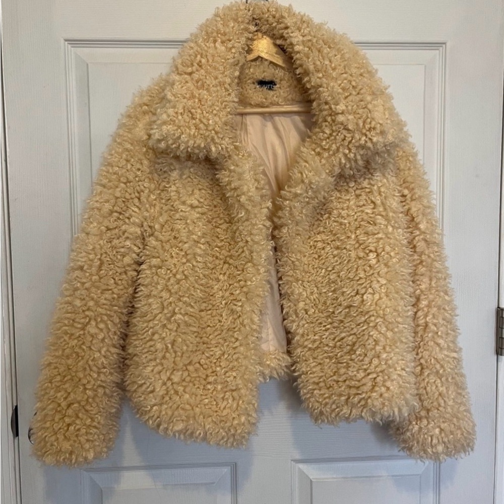 (Never Worn) Cozy Cream Teddy Jacket